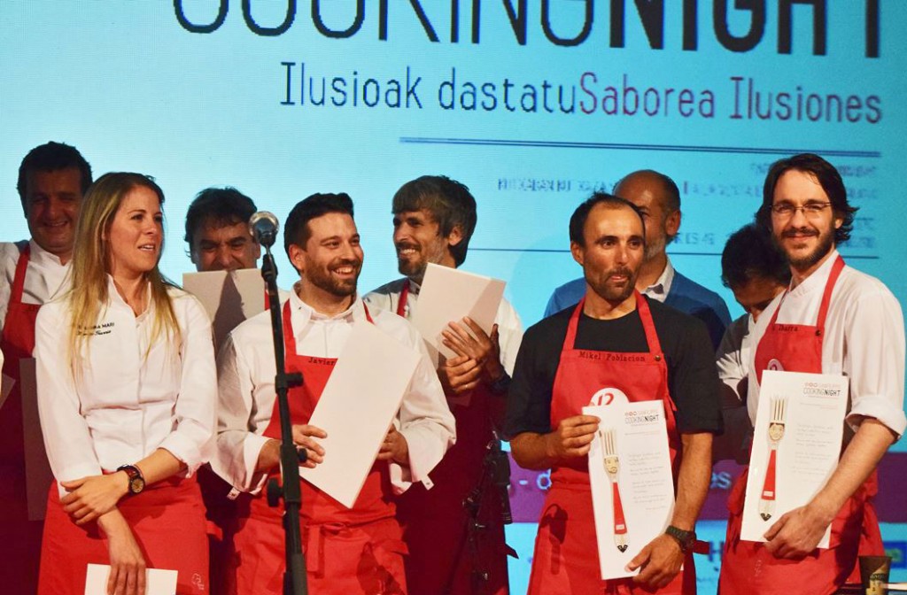La gente de Etxanobe en San Filippo Coocking Night